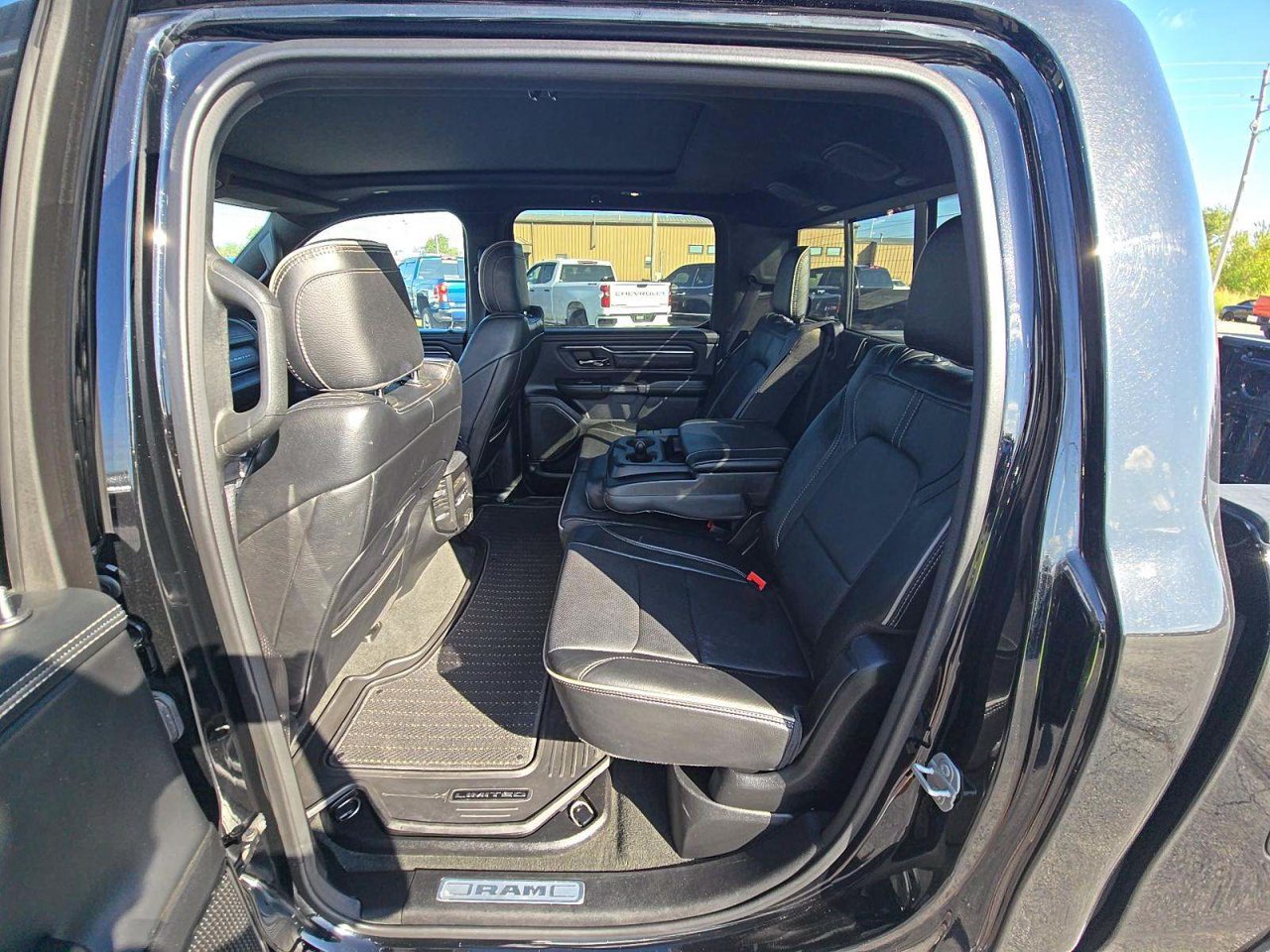 Used 2023 RAM 1500 Limited w/ Body Color Bumper Group AWD/4WD image 11