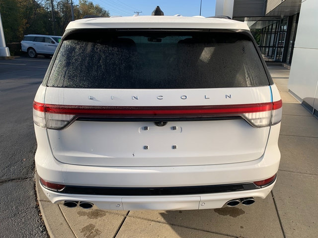 New 2027 Lincoln Aviator Reserve AWD/4WD image 4