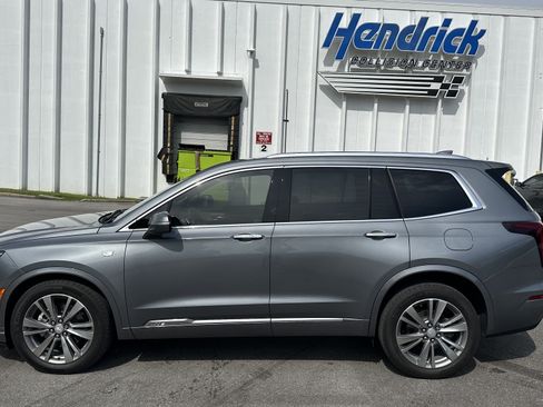 Used 2022 Cadillac XT6 Premium Luxury w/ Platinum Package AWD/4WD image 7