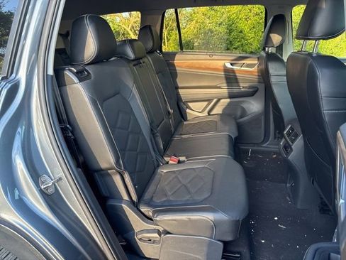 Used 2024 Volkswagen Atlas SE image 9