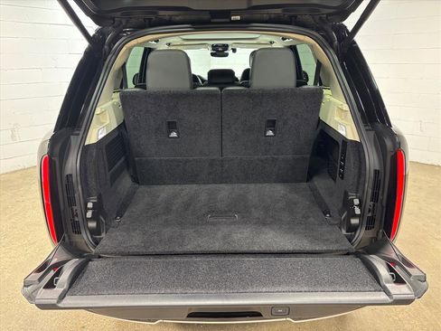 Used 2023 Land Rover Range Rover Long Wheelbase SE image 47