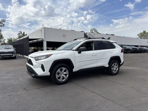Used 2021 Toyota RAV4 LE w/ Carpet Mat Package (TMS) AWD/4WD image 6