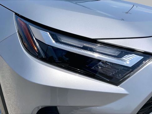 Used 2022 Toyota RAV4 XLE Premium FWD image 27