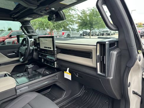 New 2026 GMC Hummer EV SUV AWD/4WD image 36