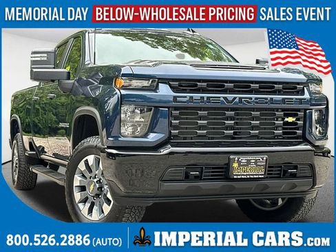 Used 2022 Chevrolet Silverado 2500 Custom w/ Custom Value Package AWD/4WD image 1