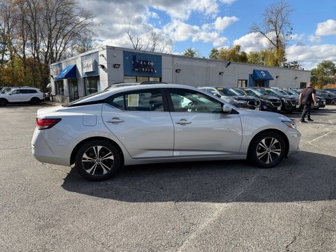 Used 2023 Nissan Sentra SV image 2