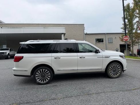 Used 2019 Lincoln Navigator L Reserve w/ Cargo Package AWD/4WD image 6