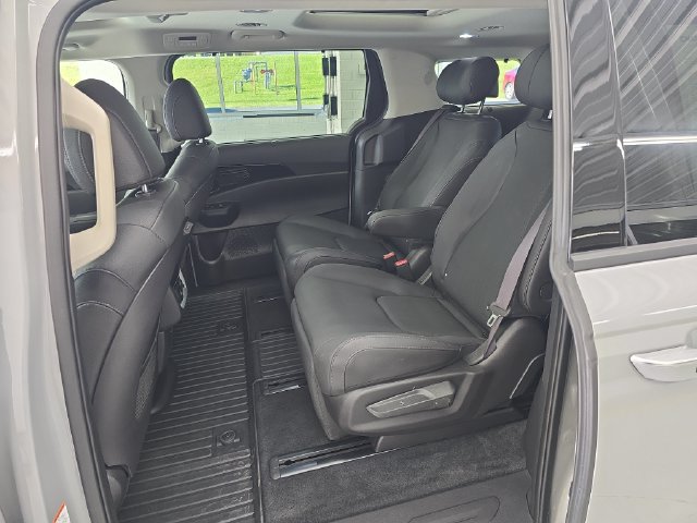 Used 2026 Kia Carnival SX Prestige FWD image 10