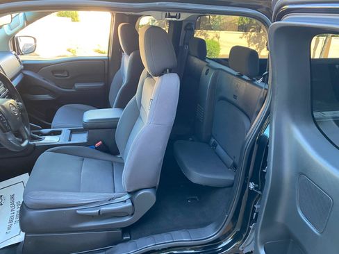 Used 2022 Nissan Frontier S RWD image 39