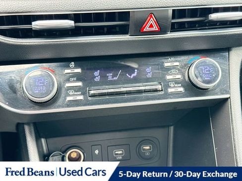 Used 2022 Hyundai Sonata Limited w/ Preferred Accessory Package image 18