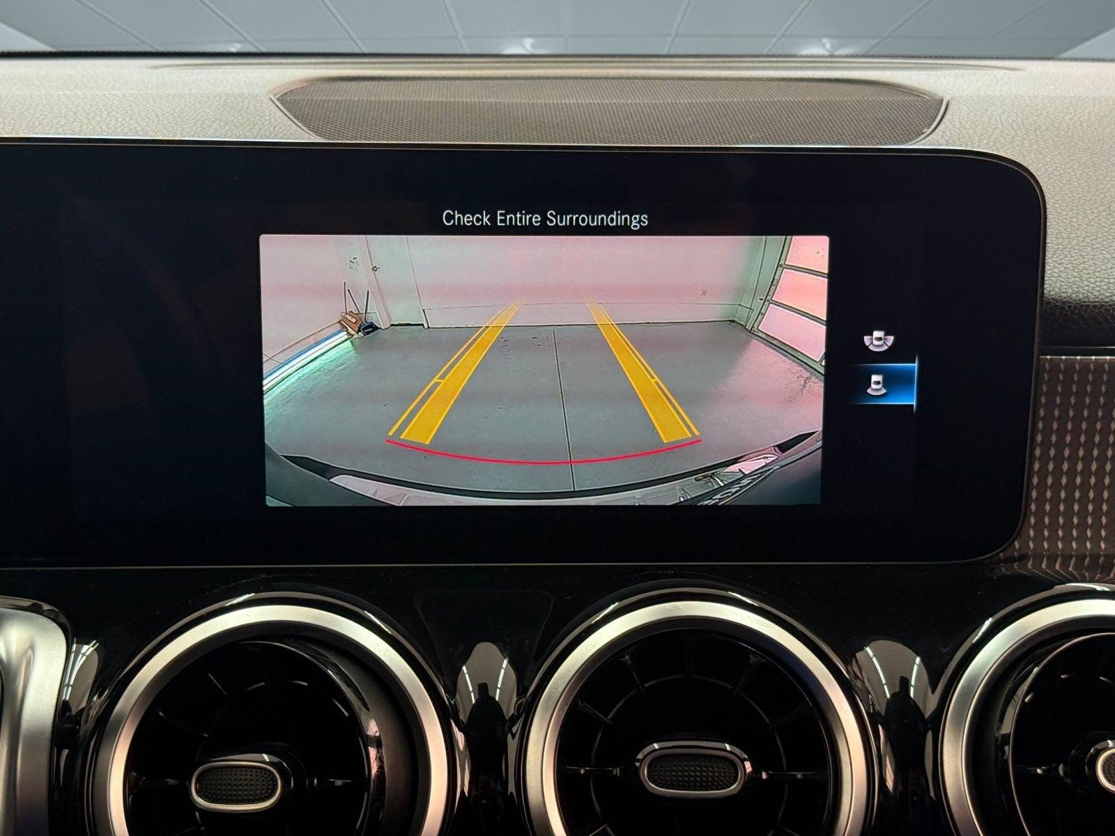 Used 2022 Mercedes-Benz GLB 250 image 17
