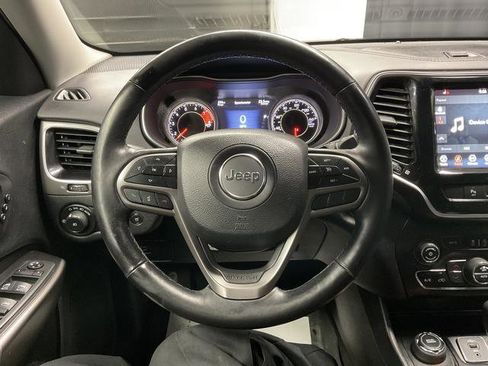 Used 2020 Jeep Cherokee Limited image 17