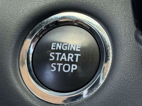 Certified 2023 Toyota Highlander XLE image 19