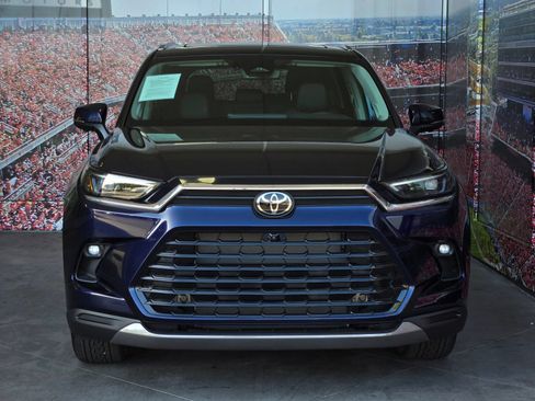 Certified 2026 Toyota Grand Highlander FWD image 3