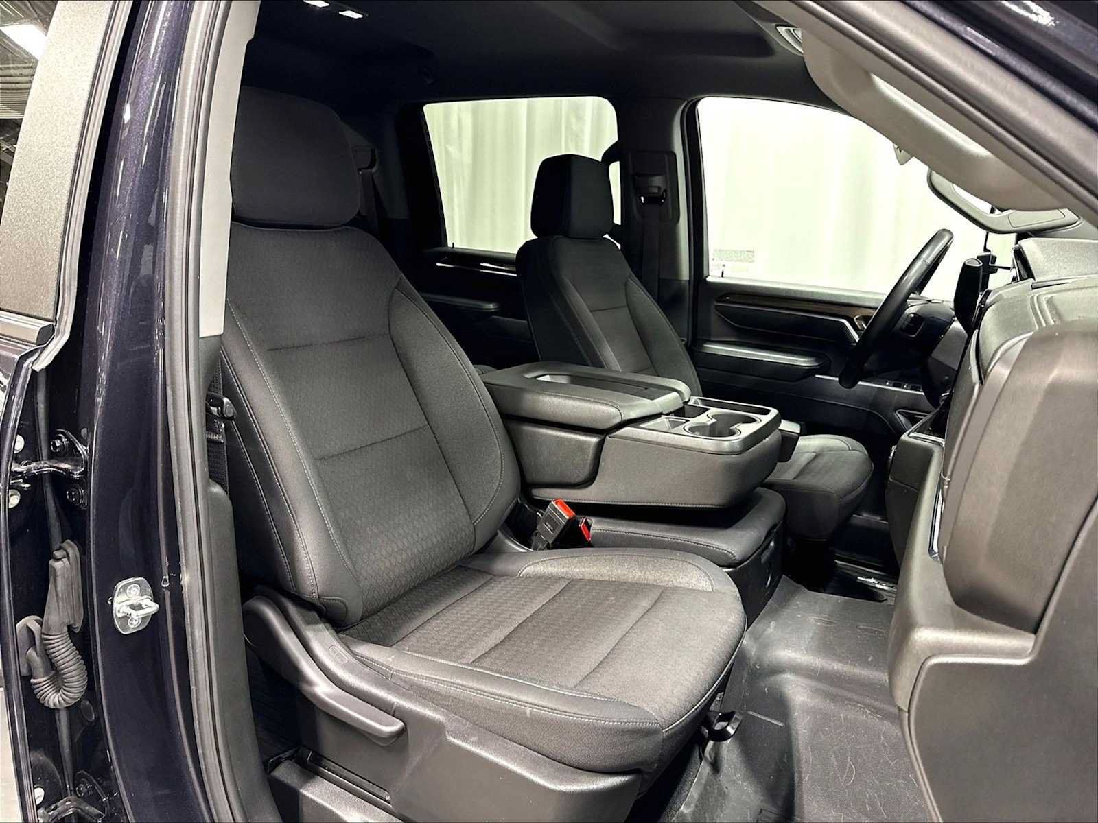 Used 2024 Chevrolet Silverado 2500 LT AWD/4WD image 29