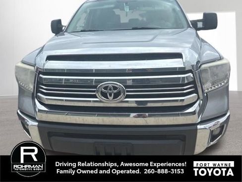 Used 2016 Toyota Tundra SR5 w/ SR5 Upgrade Package AWD/4WD image 10
