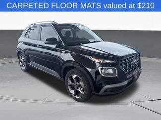 Used 2024 Hyundai Venue SEL FWD video 2