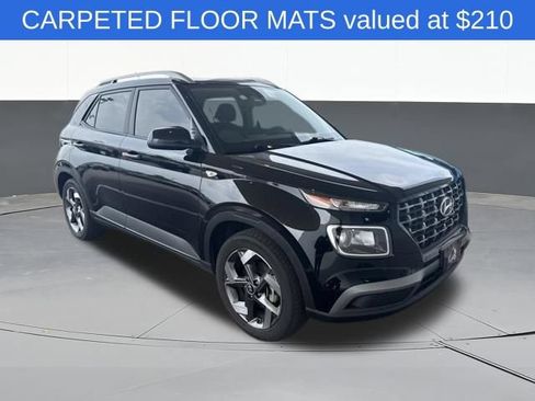 Used 2024 Hyundai Venue SEL FWD image 2