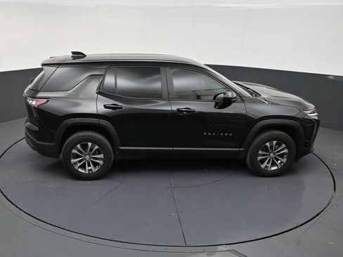 Used 2025 Chevrolet Equinox LT w/ Safety and Technology Package FWD image 17