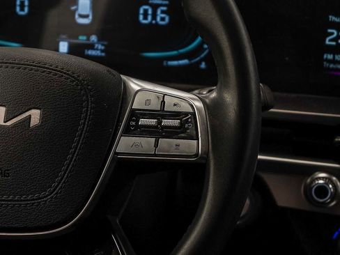 Used 2024 Kia Telluride LX FWD image 18