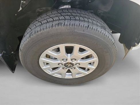 Used 2024 Toyota Tacoma SR5 image 10