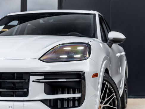 New 2026 Porsche Cayenne AWD/4WD image 16