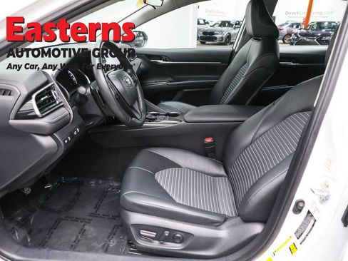 Used 2024 Toyota Camry SE image 14