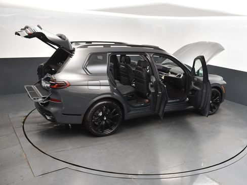 Used 2026 BMW X7 xDrive40i w/ Executive Package AWD/4WD image 52
