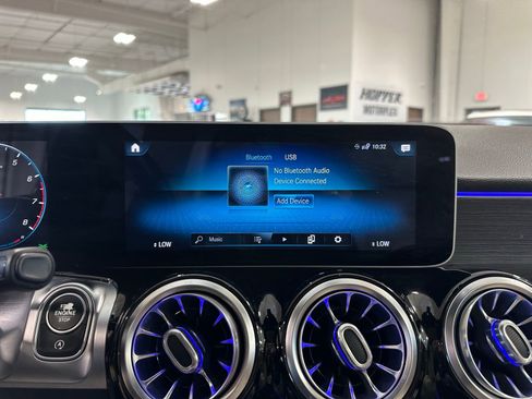 Used 2021 Mercedes-Benz GLB 250 w/ Premium Package image 29