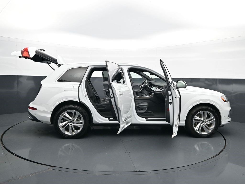 Used 2021 Audi Q7 3.0T Premium Plus w/ Premium Plus Package AWD/4WD image 54