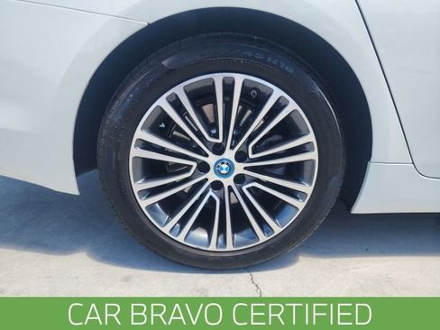 Used 2019 BMW 530e RWD image 13