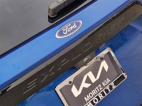 Used 2023 Ford Explorer ST-Line w/ Class IV Trailer Tow Package image 11