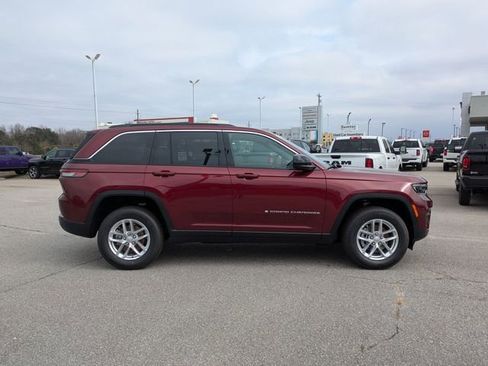 New 2026 Jeep Grand Cherokee Laredo X AWD/4WD image 2
