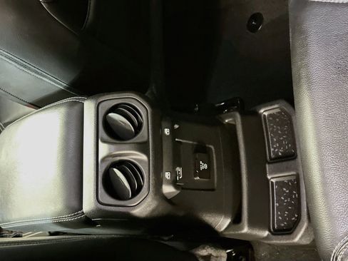 Used 2023 Jeep Wrangler Sahara AWD/4WD image 27