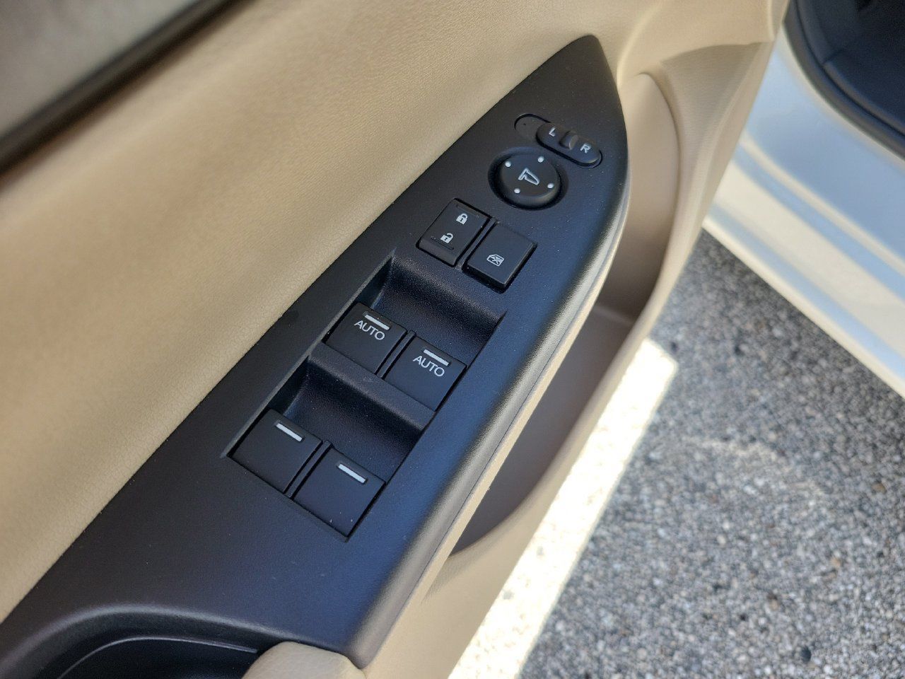 Used 2015 Honda Accord EX-L image 13