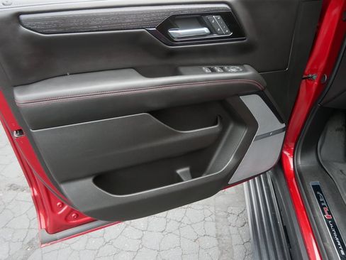Certified 2025 GMC Yukon XL AT4 Ultimate w/ LPO, Floor Liner Package AWD/4WD image 15