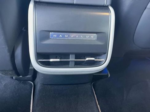 Used 2024 Lincoln Nautilus Reserve image 23