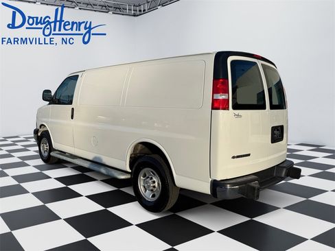 Used 2024 Chevrolet Express 2500 w/ Driver Convenience Package image 3