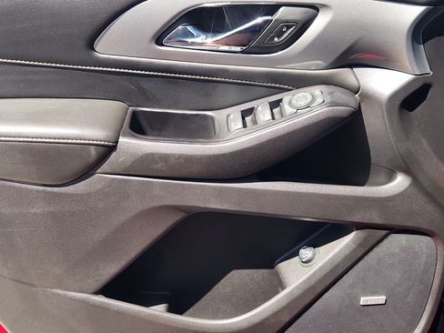 Used 2019 Chevrolet Traverse LT w/ LT Premium Package FWD image 24