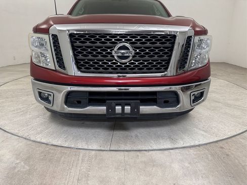 Used 2017 Nissan Titan SV RWD image 18