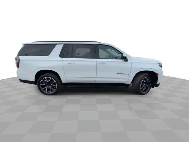 Used 2023 Chevrolet Suburban RST w/ Sport Performance Package AWD/4WD image 9