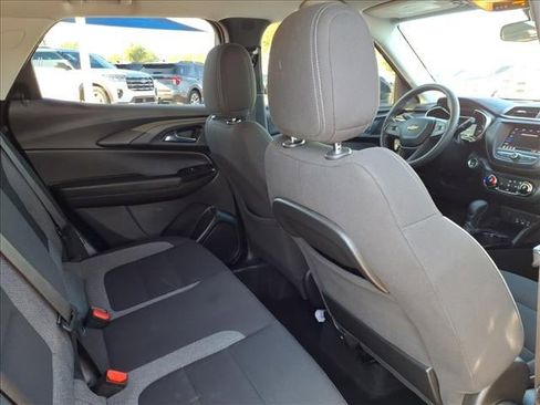 Used 2021 Chevrolet TrailBlazer LT image 14