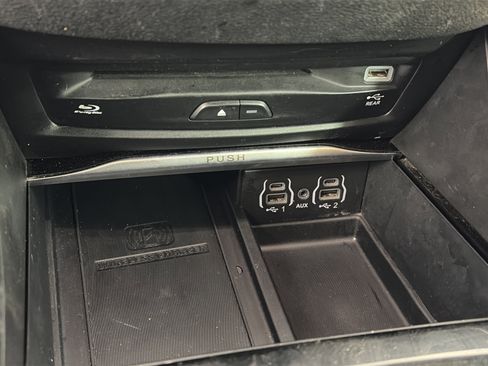 Used 2021 Chrysler Pacifica Pinnacle image 29