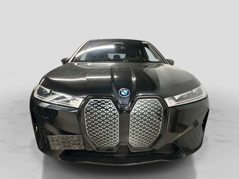 Used 2024 BMW iX xDrive50 w/ Premium Package AWD/4WD image 2