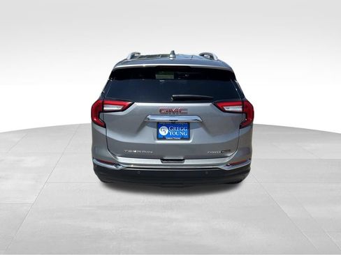 Used 2023 GMC Terrain SLT w/ Infotainment Package II AWD/4WD image 5