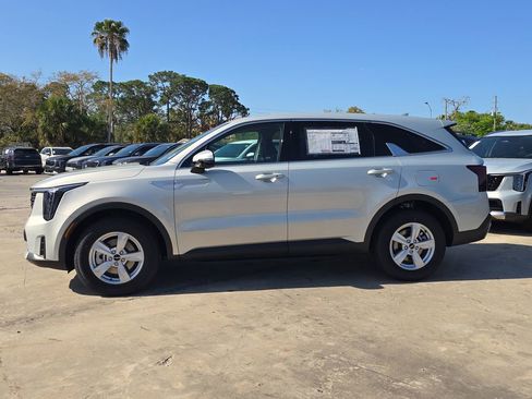 New 2026 Kia Sorento LX FWD image 5