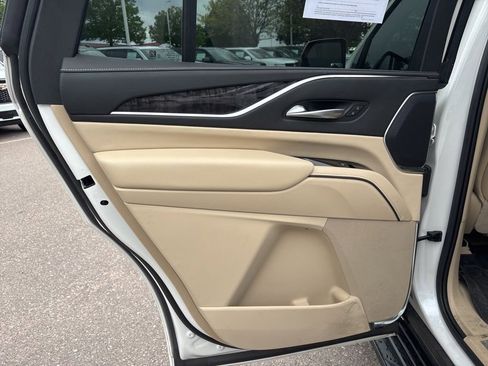 Certified 2022 Cadillac Escalade Premium Luxury AWD/4WD image 17