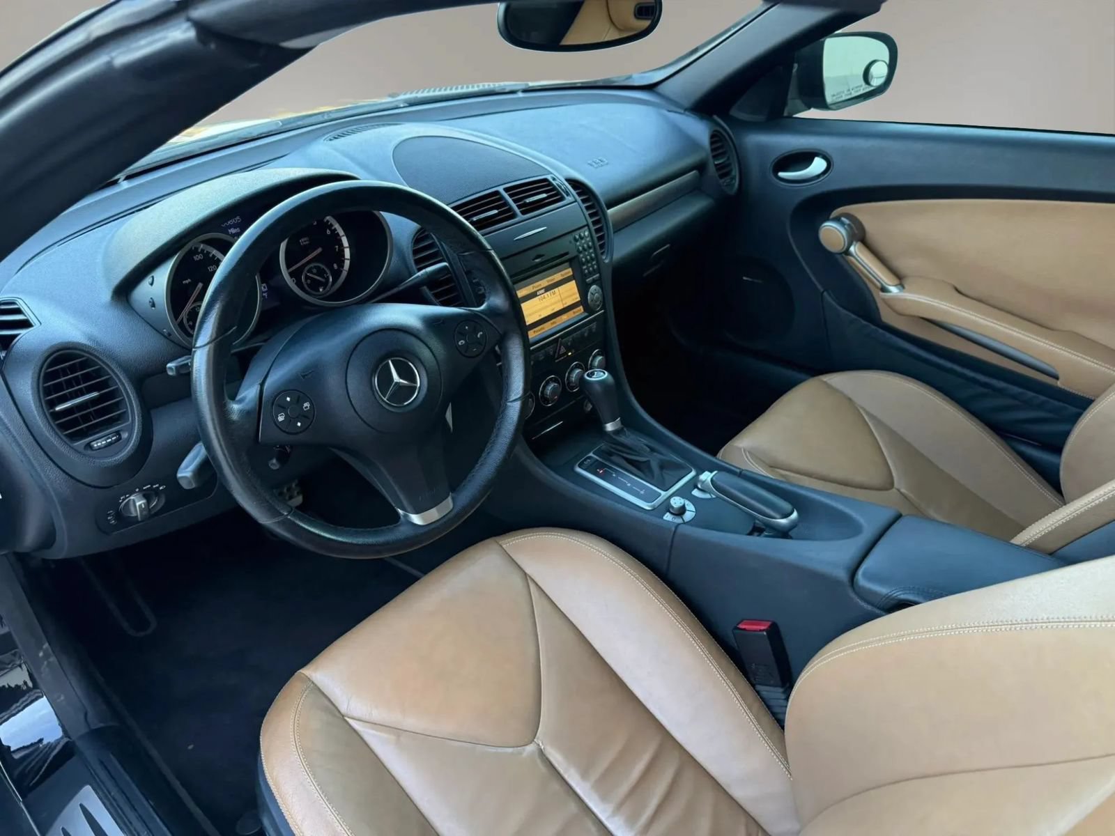Used 2009 Mercedes-Benz SLK 300 image 13