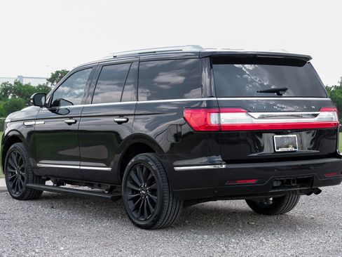 Used 2018 Lincoln Navigator Select AWD/4WD image 13