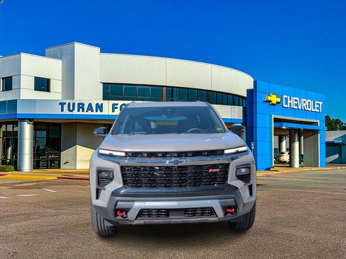 New 2026 Chevrolet Traverse Z71 w/ Enhanced Driving Package AWD/4WD image 10